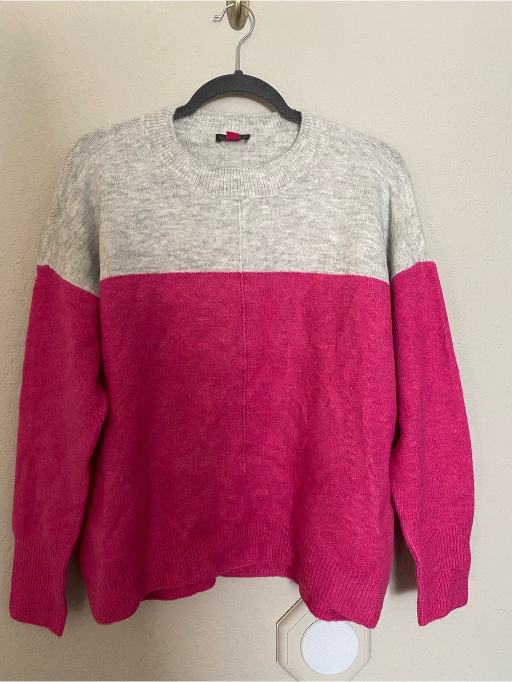 Vince Camuto Two-Tone Crewneck Sweater in Gray and Bright Pink